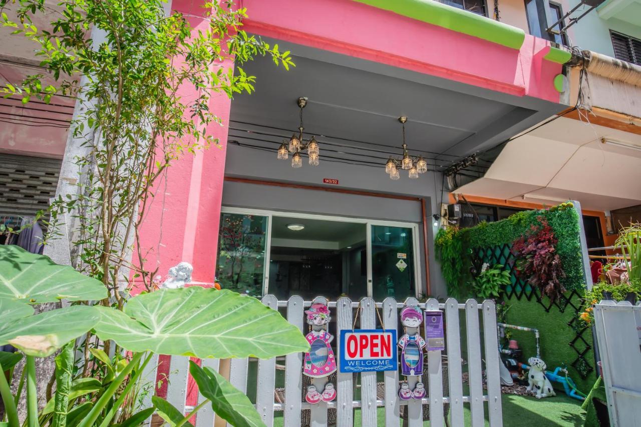 Bed and Breakfast Menulis Coolly House Patong Экстерьер фото