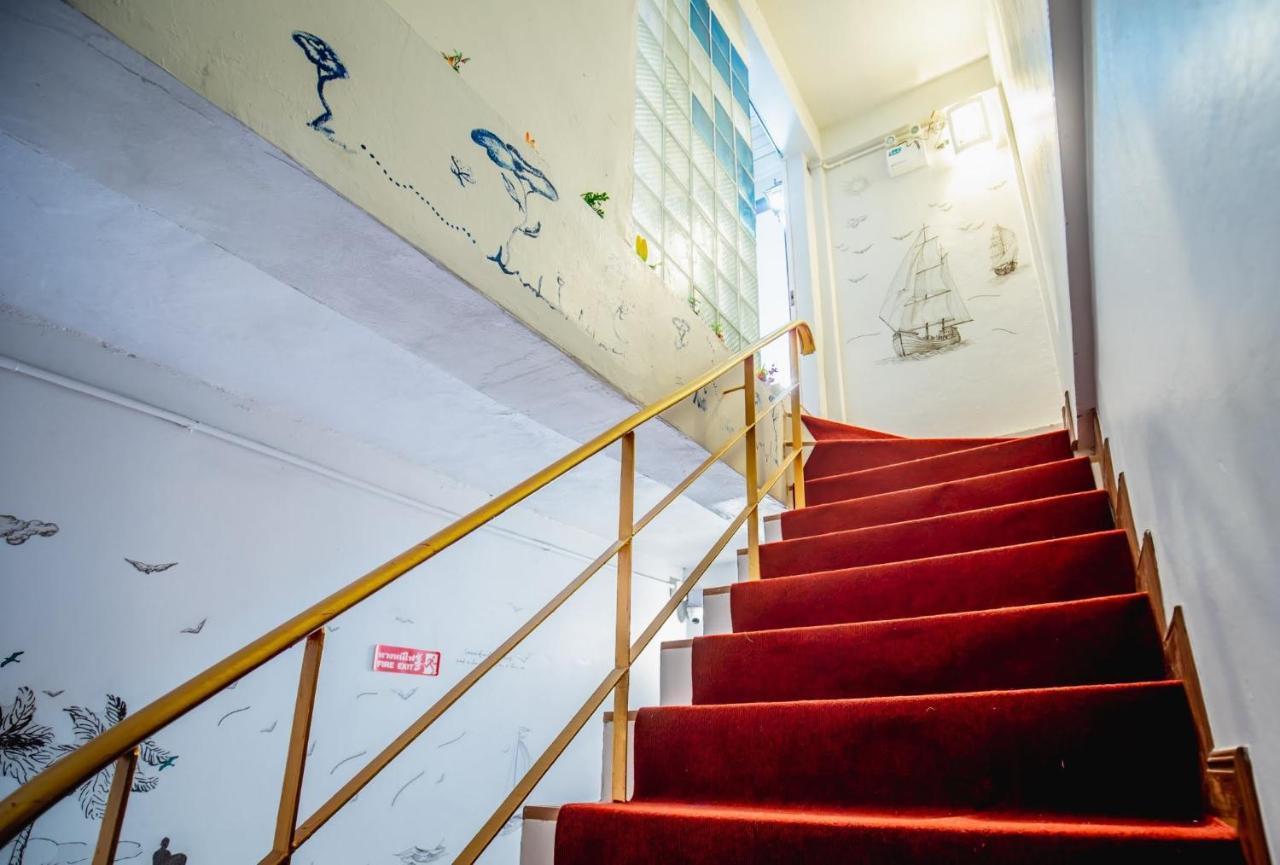 Bed and Breakfast Menulis Coolly House Patong Экстерьер фото